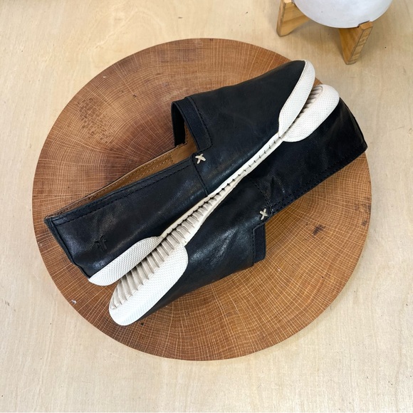 Frye | Melanie Black leather Slip-On Flats Size 7 - Picture 7 of 15